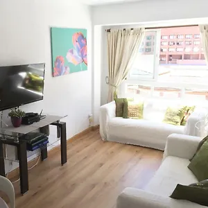 Apartment And 3 Bedroom Perfect Location Near Pyr, Fuengirola