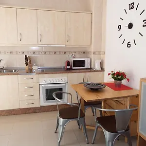  Apartamento Lovely, Quiet Downtown-beach W Balcony